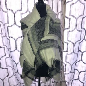 Blanket scarf/shawl
